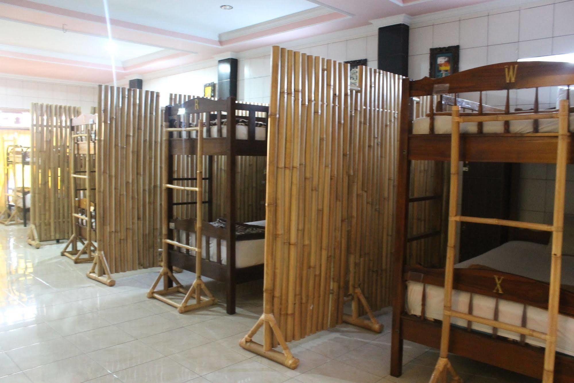 קוטה לומבוק Vaccinated Staff - Oyo 3523 Gong Corner Homestay מראה חיצוני תמונה