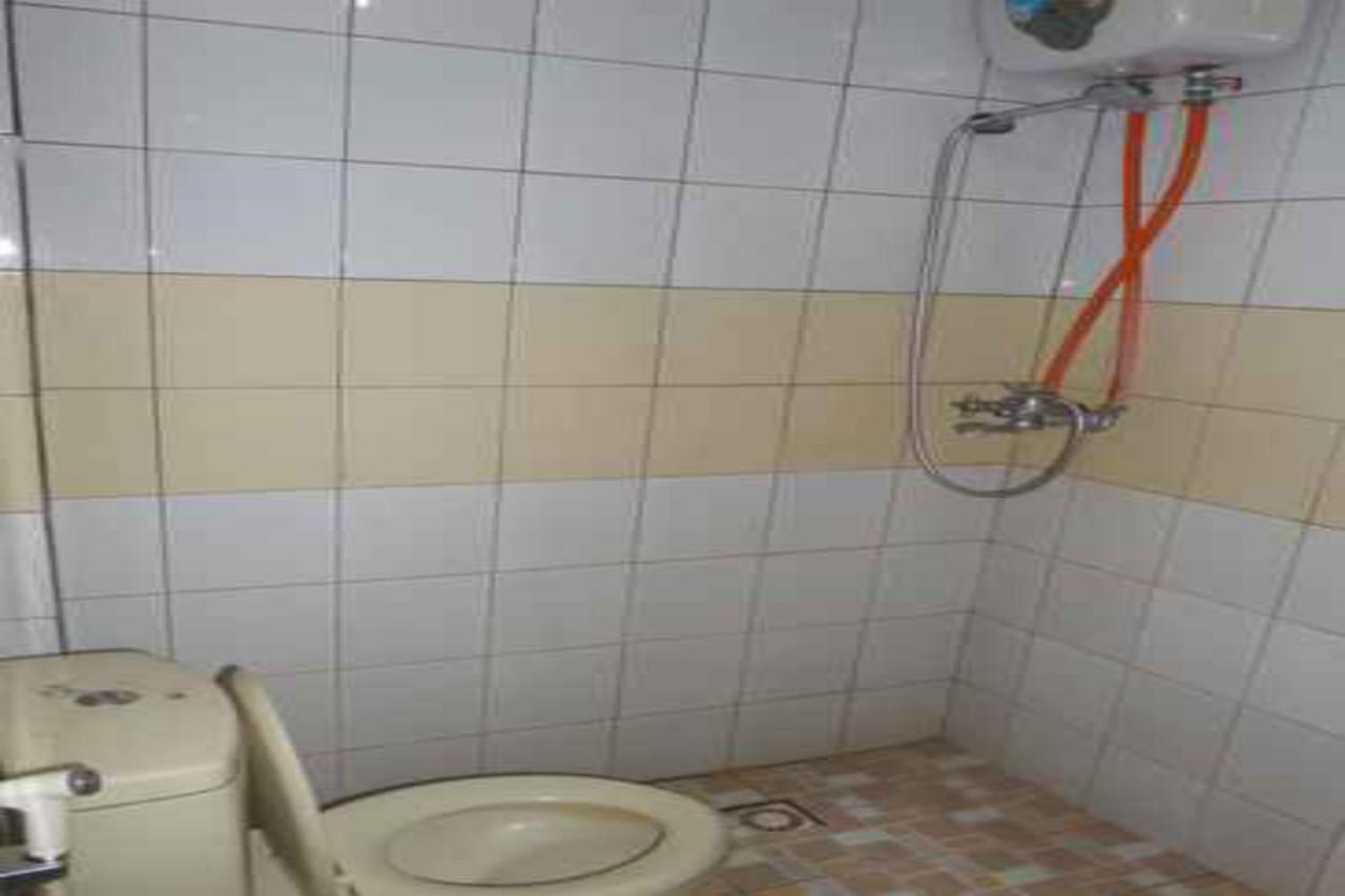 קוטה לומבוק Vaccinated Staff - Oyo 3523 Gong Corner Homestay מראה חיצוני תמונה